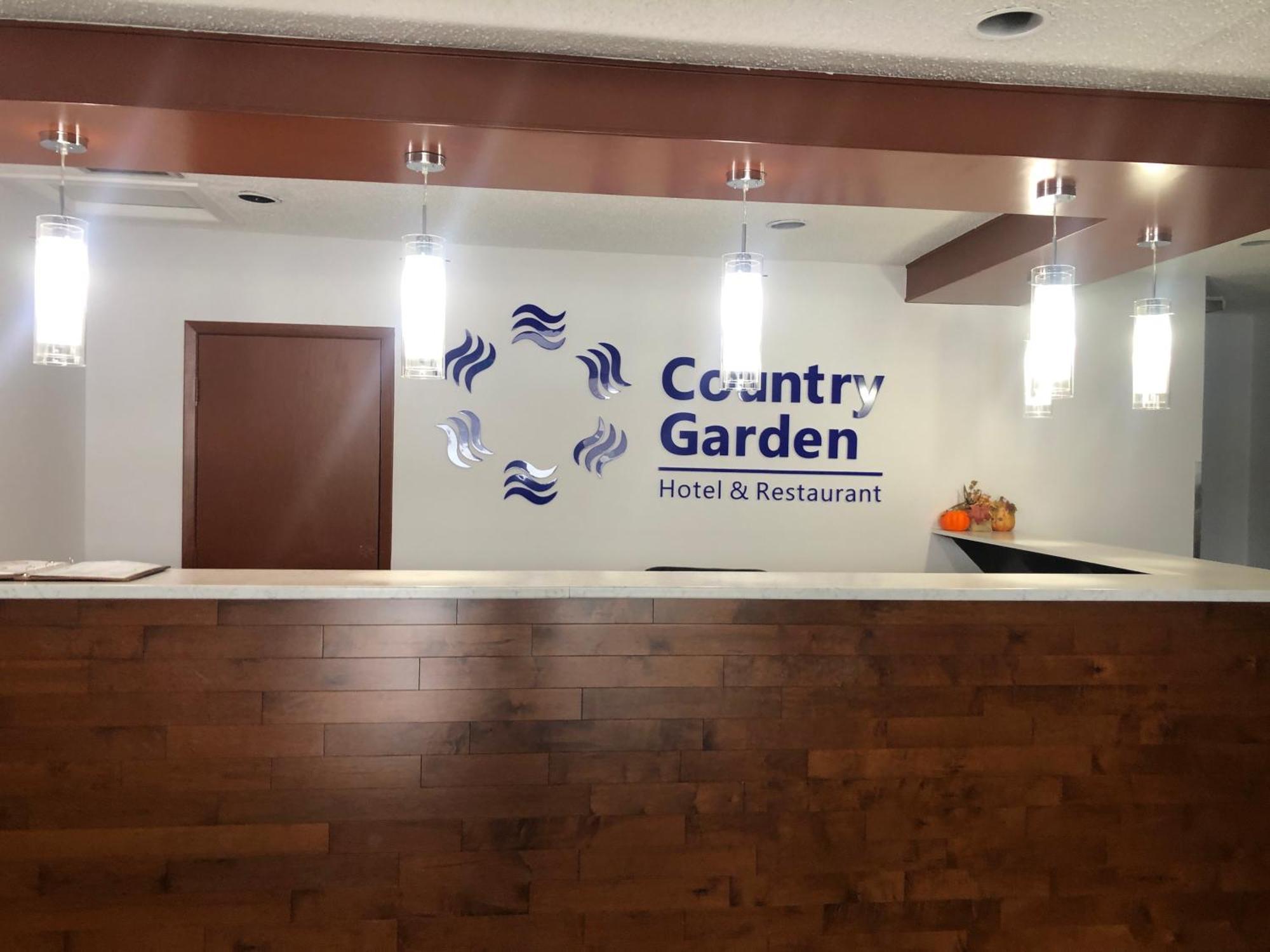 Country Garden Inn & Restaurant Smoky Lake Exterior photo